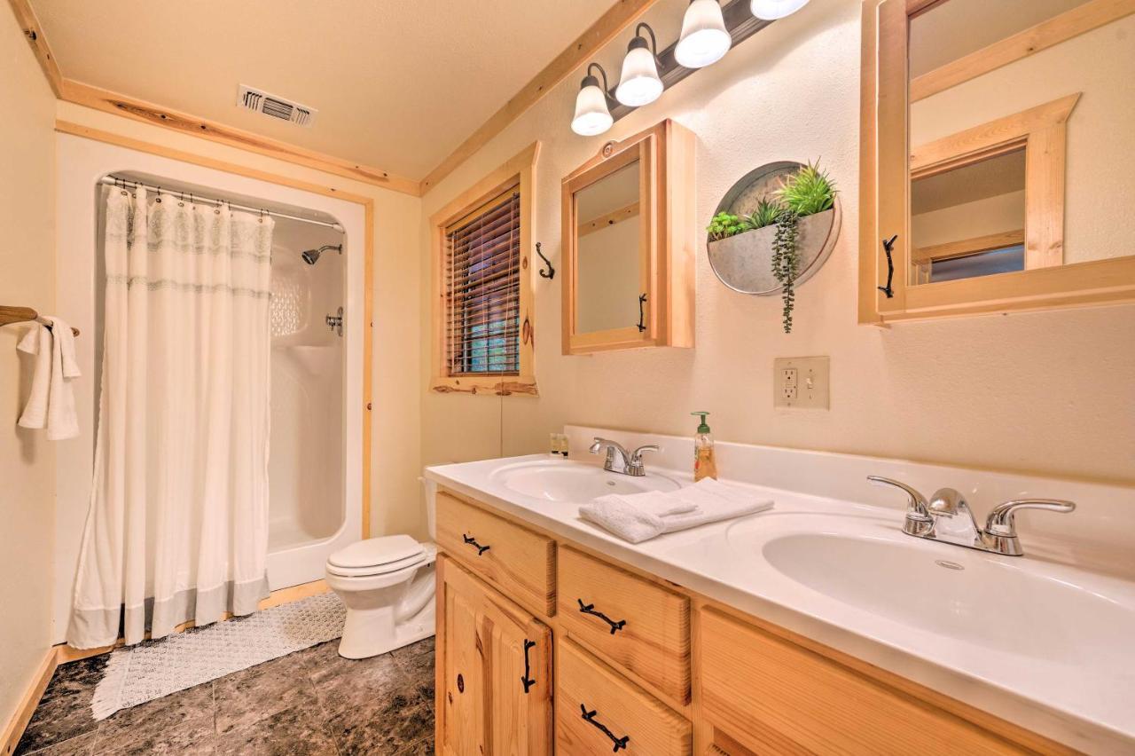 Villa Broken Bow Retreat On 2 Acres With Hot Tub And Deck! Extérieur photo