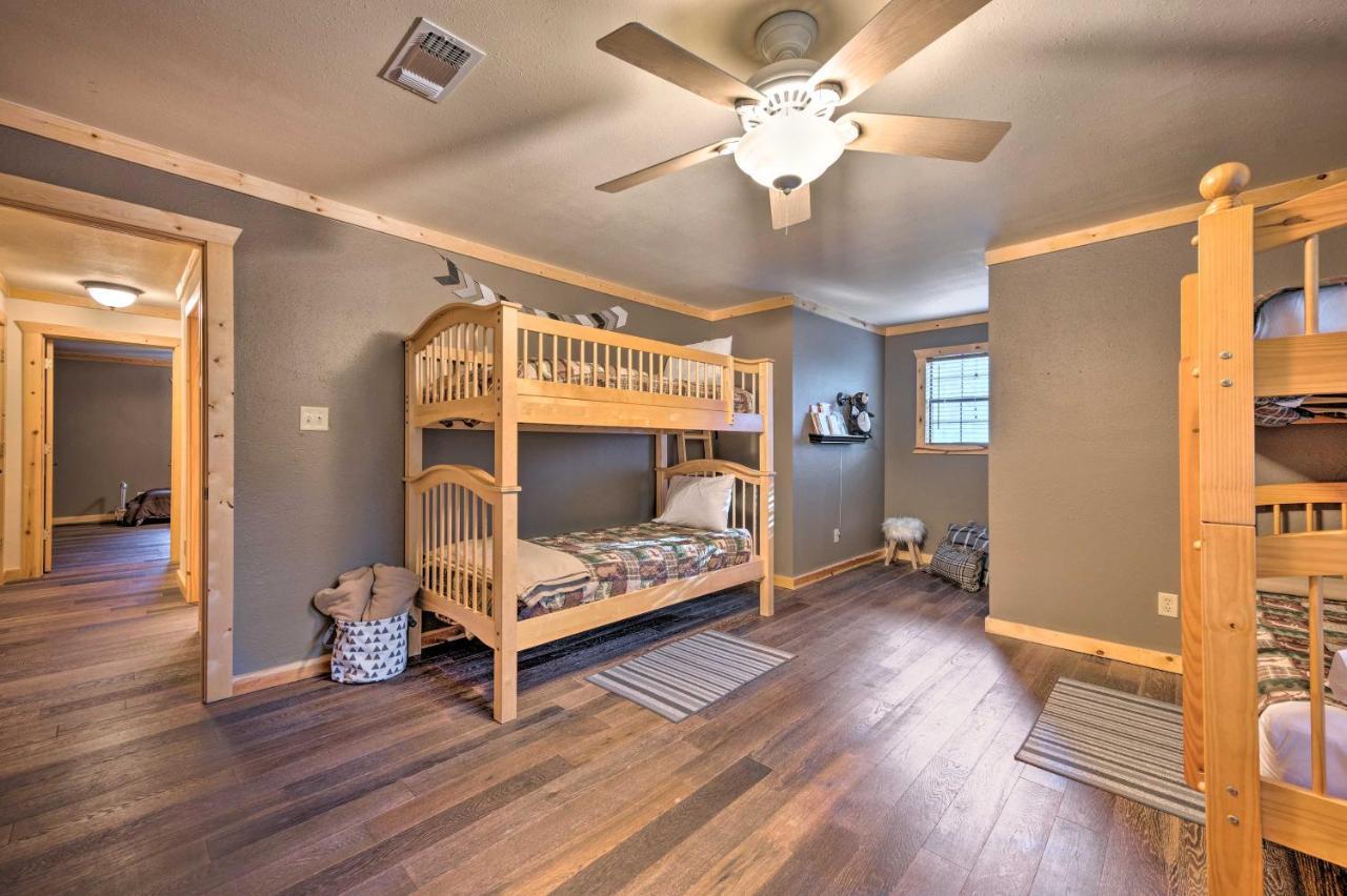 Villa Broken Bow Retreat On 2 Acres With Hot Tub And Deck! Extérieur photo