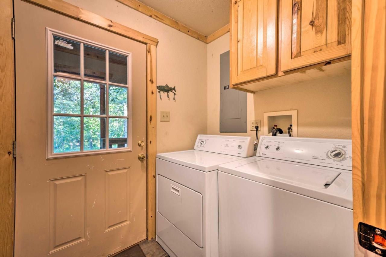 Villa Broken Bow Retreat On 2 Acres With Hot Tub And Deck! Extérieur photo